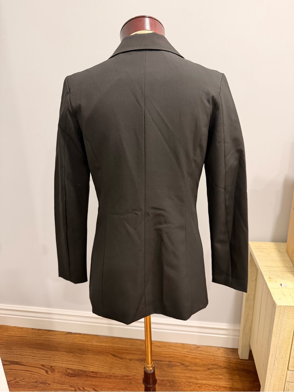 Men's Jacket Subcategory Identification - Picture 2 of 4